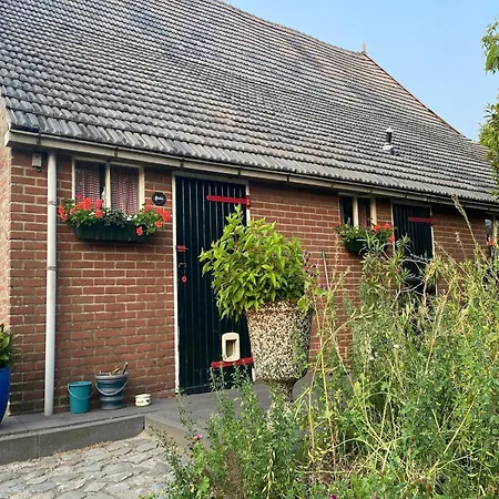 In Nieuwleusen Near And Nature, Cleaning Included * Bergen op Zoom